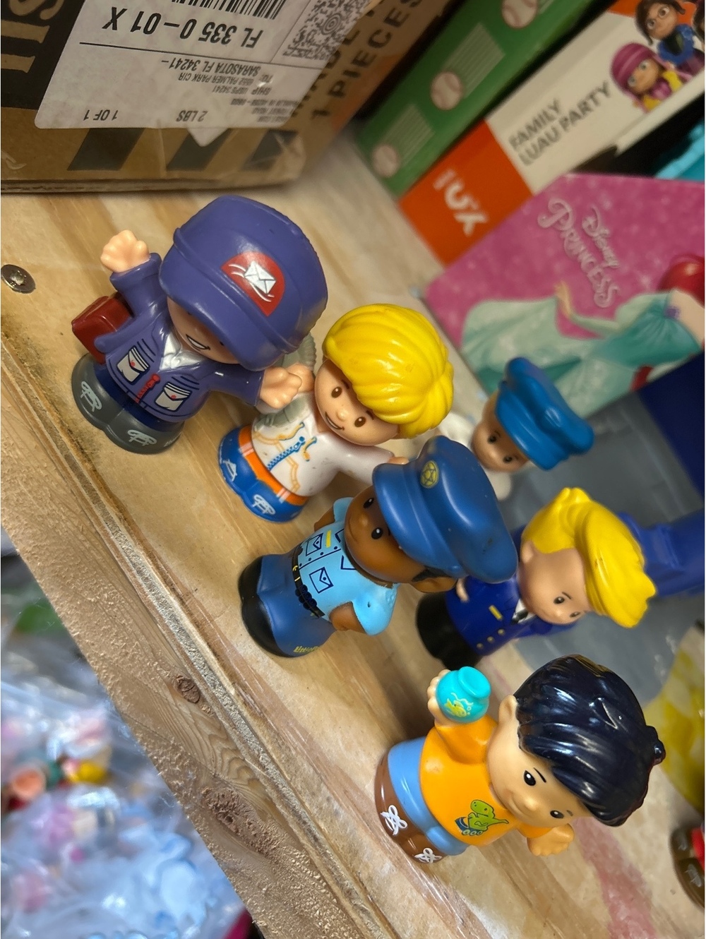 Fisher-Price little people six assorted men